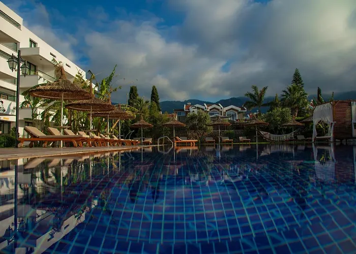 ホテル Palmonte & Karavas