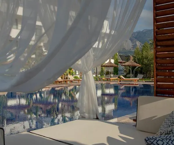 Palmonte & Hotel Karavas (Northern Cyprus)